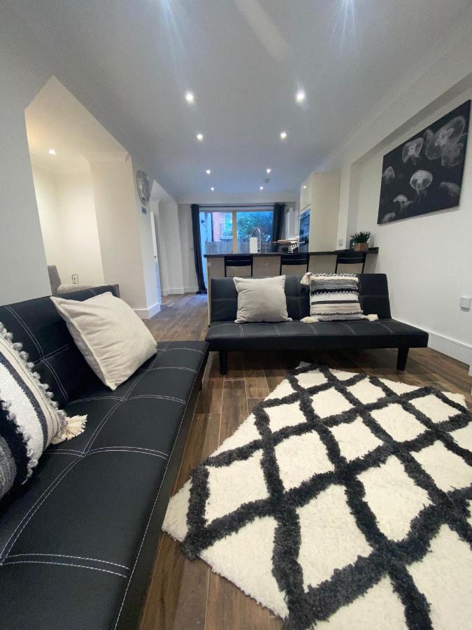 Central London, Jaccuzzi,Newbuild, 2 Bedrooms Two Baths المظهر الخارجي الصورة